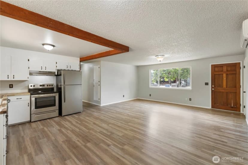 Property photo for 715 110th Street S, Tacoma photo 4