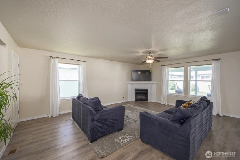 Property photo for 807 5th Avenue Ne, Ephrata photo 19