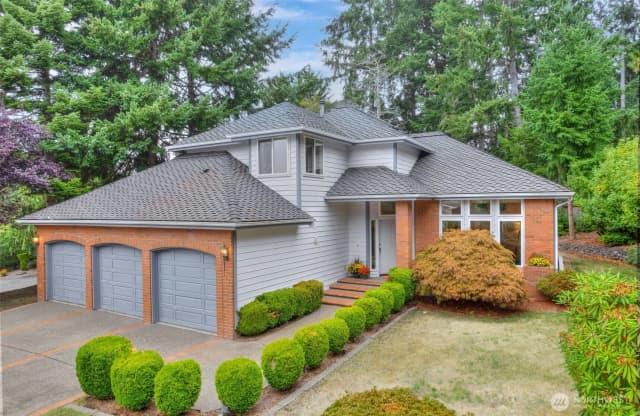 Property photo for 311 Keach Loop, Steilacoom photo 2
