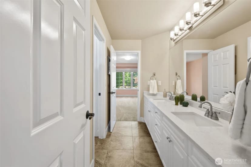 Property photo for 2040 277th Avenue Se, Sammamish photo 34