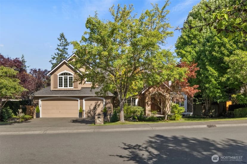 Property photo for 2040 277th Avenue Se, Sammamish photo 2