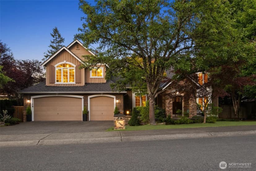 Property photo for 2040 277th Avenue Se, Sammamish