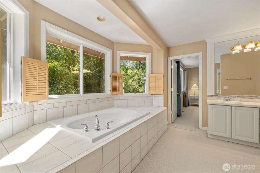 Property photo for 831 Sw 355th Court, Federal Way photo 32