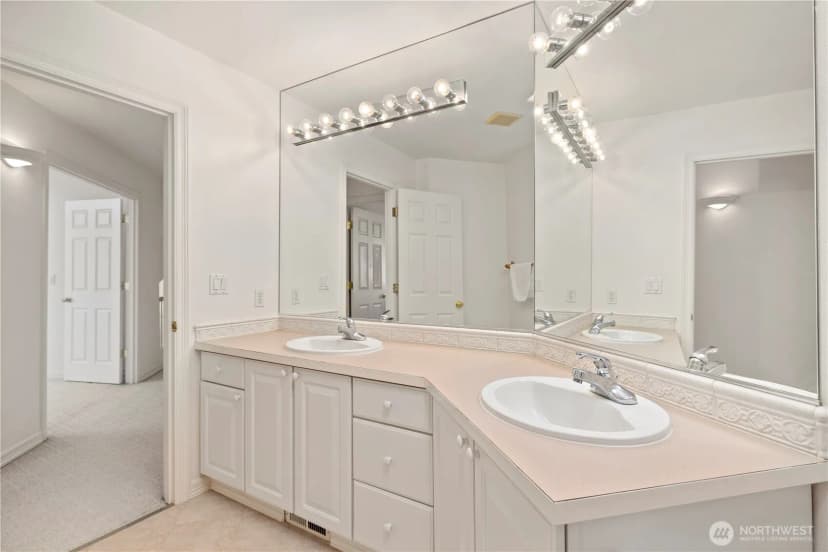 Property photo for 831 Sw 355th Court, Federal Way photo 26