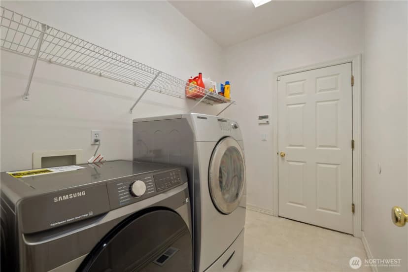 Property photo for 831 Sw 355th Court, Federal Way photo 19