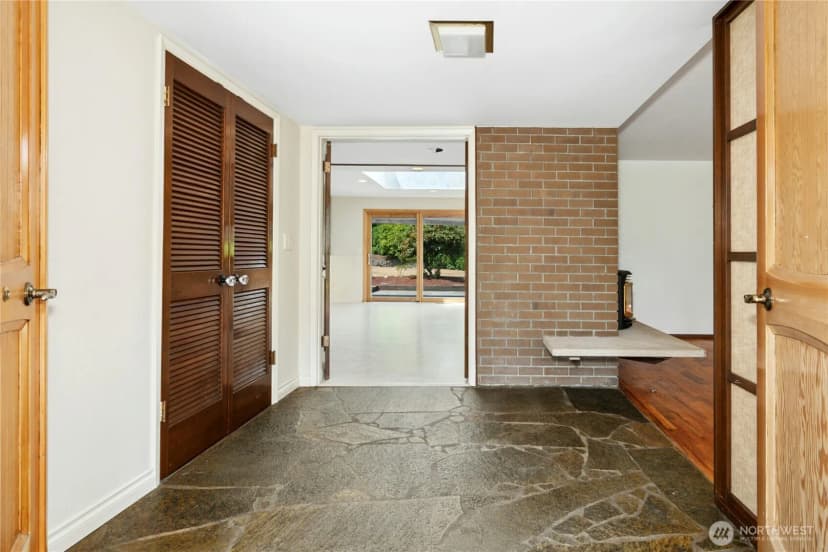 Property photo for 3002 162nd Place Se, Bellevue photo 3