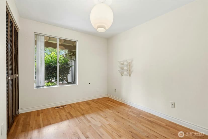 Property photo for 3002 162nd Place Se, Bellevue photo 14