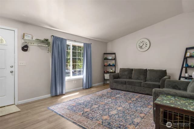 Property photo for 16214 Dogwood Lane, Arlington photo 5