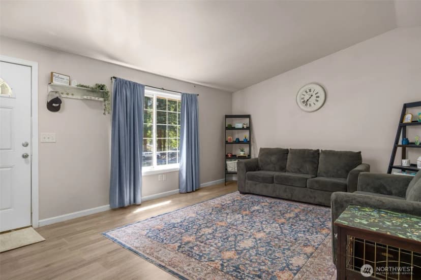 Property photo for 16214 Dogwood Lane, Arlington photo 5