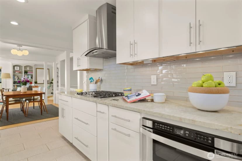 Property photo for 4110 Sw Rose Street, Seattle photo 11