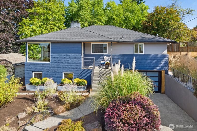 Property photo for 4110 Sw Rose Street, Seattle