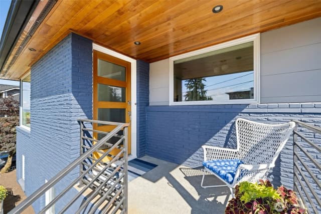 Property photo for 4110 Sw Rose Street, Seattle photo 2