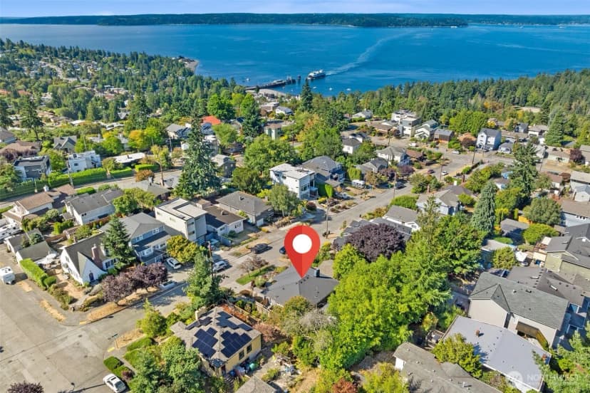 Property photo for 4110 Sw Rose Street, Seattle photo 32