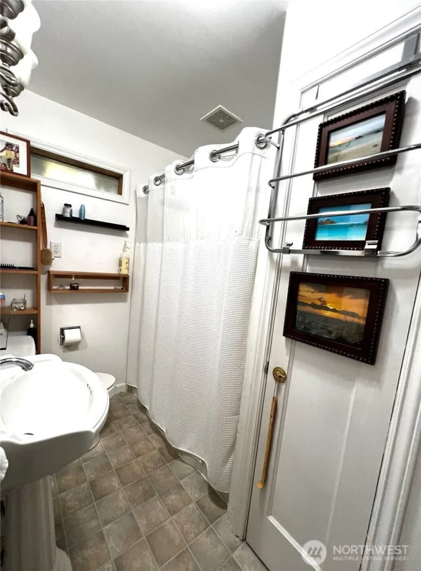 Property photo for 233 S Yantic Avenue, Bremerton photo 22