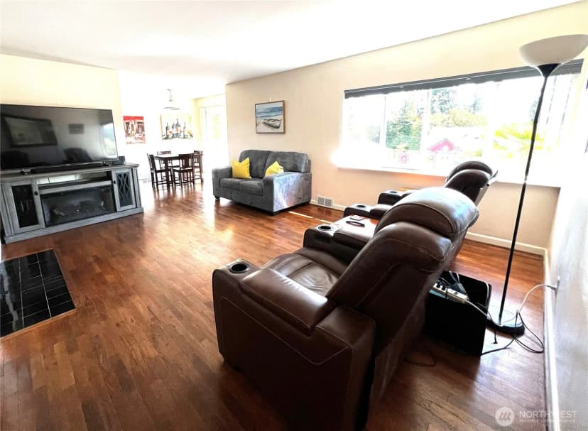 Property photo for 233 S Yantic Avenue, Bremerton photo 8