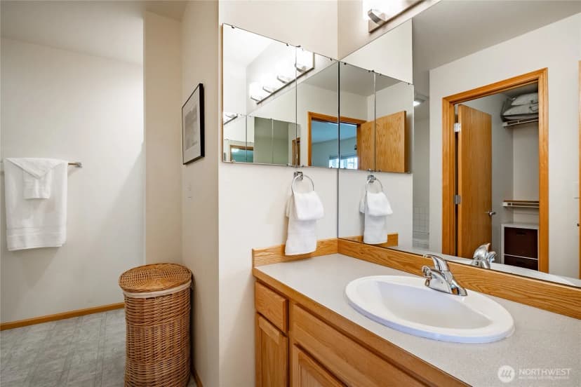 Property photo for 500 Fieldstone Loop ##25, Lynden photo 25