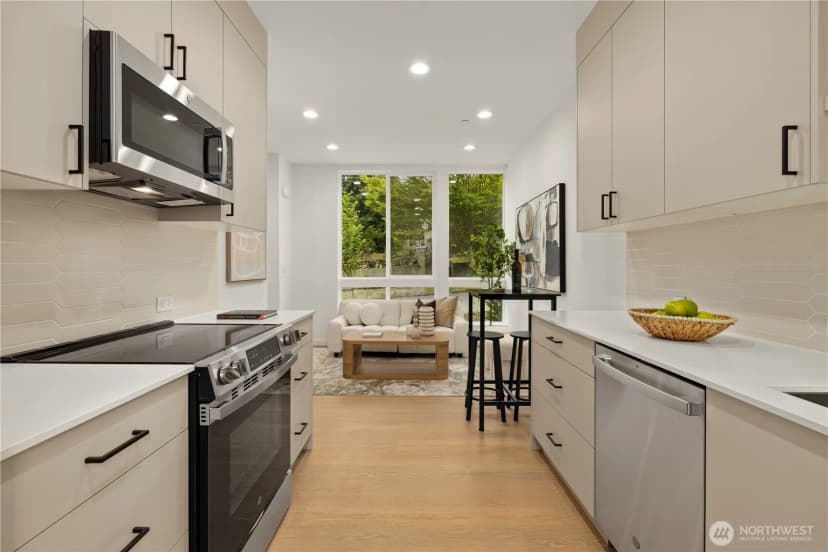 Property photo for 1529 N 39th Street, Seattle photo 13