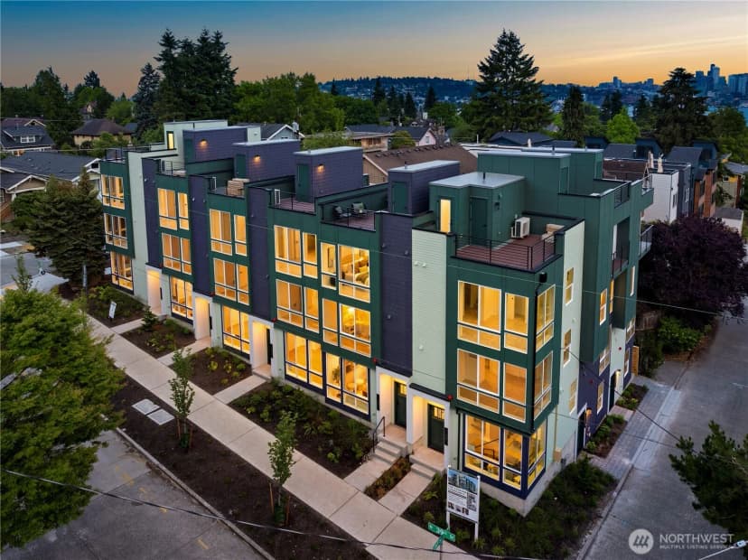 Property photo for 1529 N 39th Street, Seattle photo 29