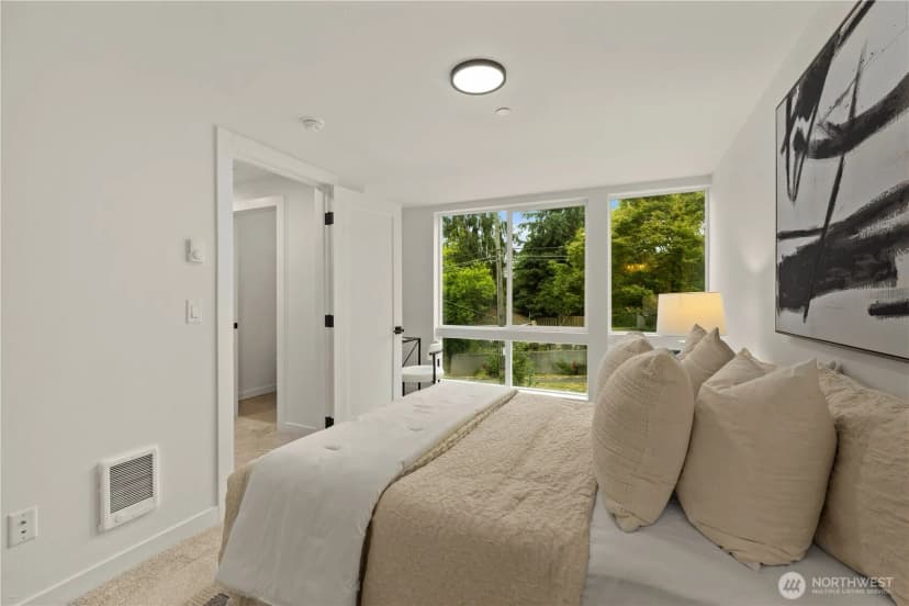 Property photo for 1529 N 39th Street, Seattle photo 20