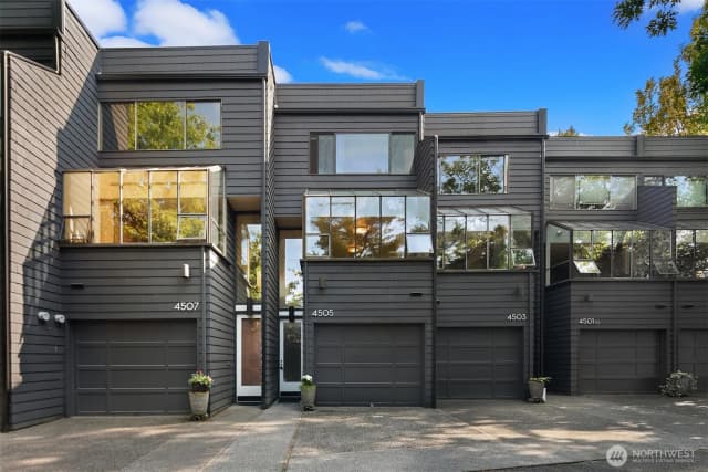 Property photo for 4505 Ne 55th Street, Seattle
