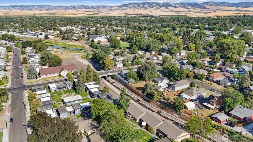 Property photo for 220 S Roosevelt Street, Walla Walla photo 36