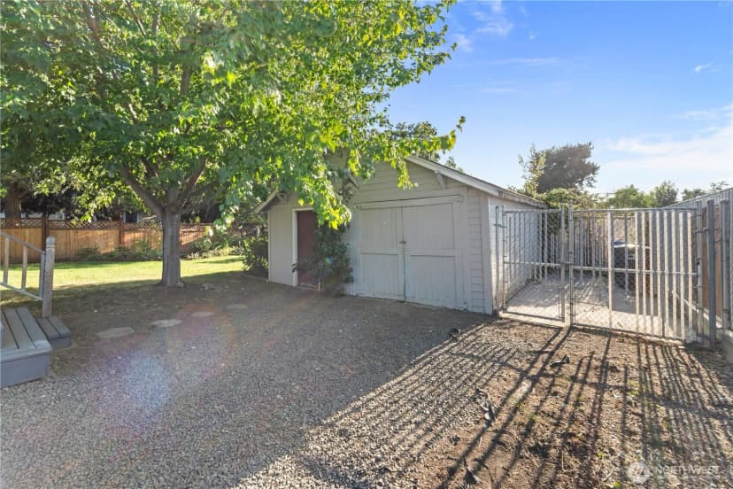 Property photo for 220 S Roosevelt Street, Walla Walla photo 30