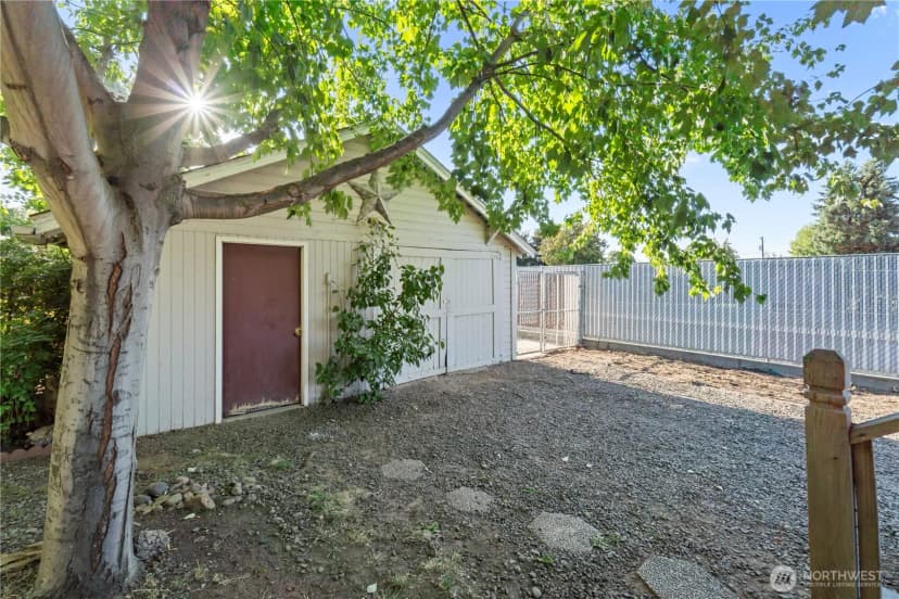 Property photo for 220 S Roosevelt Street, Walla Walla photo 31
