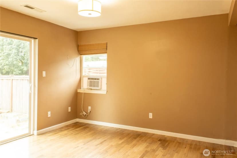 Property photo for 1325 Garrison Avenue, Port Orchard photo 14