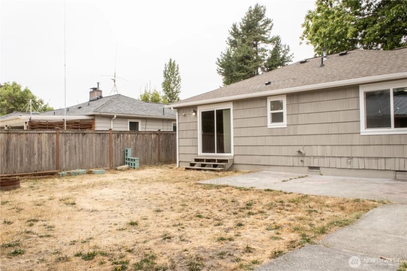 Property photo for 1325 Garrison Avenue, Port Orchard photo 18
