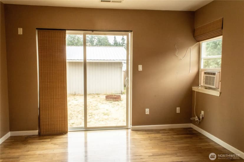 Property photo for 1325 Garrison Avenue, Port Orchard photo 16