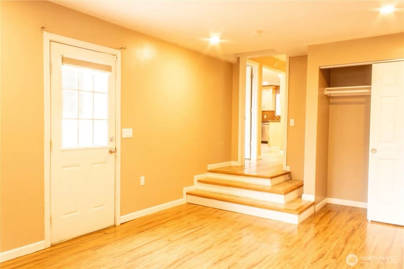 Property photo for 1325 Garrison Avenue, Port Orchard photo 11