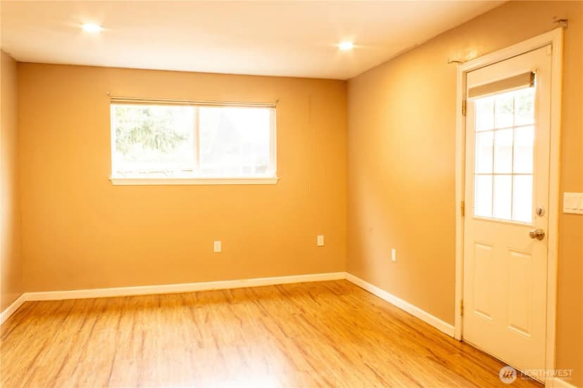 Property photo for 1325 Garrison Avenue, Port Orchard photo 12