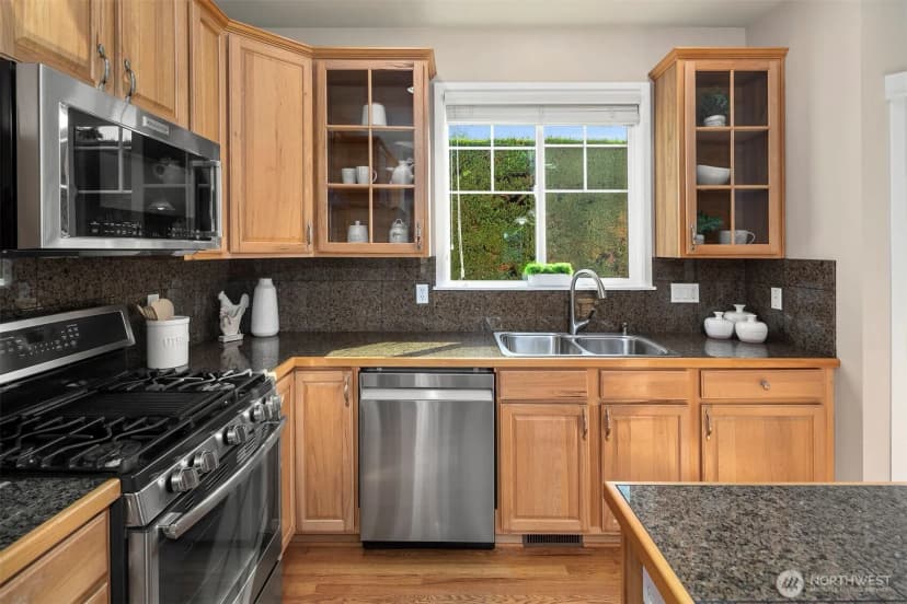 Property photo for 13047 Ne 138th Place, Kirkland photo 15