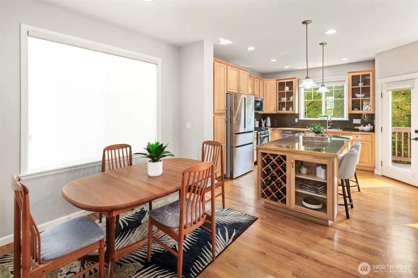 Property photo for 13047 Ne 138th Place, Kirkland photo 11