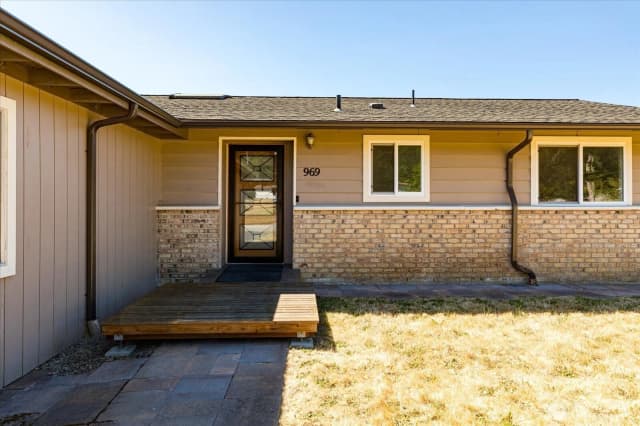 Property photo for 969 Donald Avenue, Oak Harbor photo 2