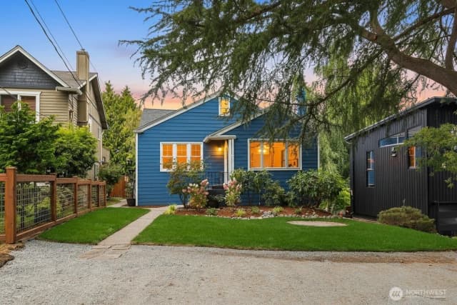 Property photo for 1244 Ne 96th Street, Seattle