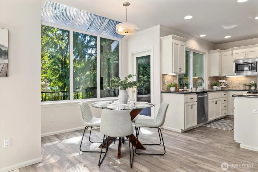 Property photo for 20537 Ne 34th Place, Sammamish photo 13