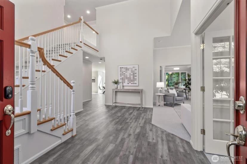 Property photo for 20537 Ne 34th Place, Sammamish photo 3