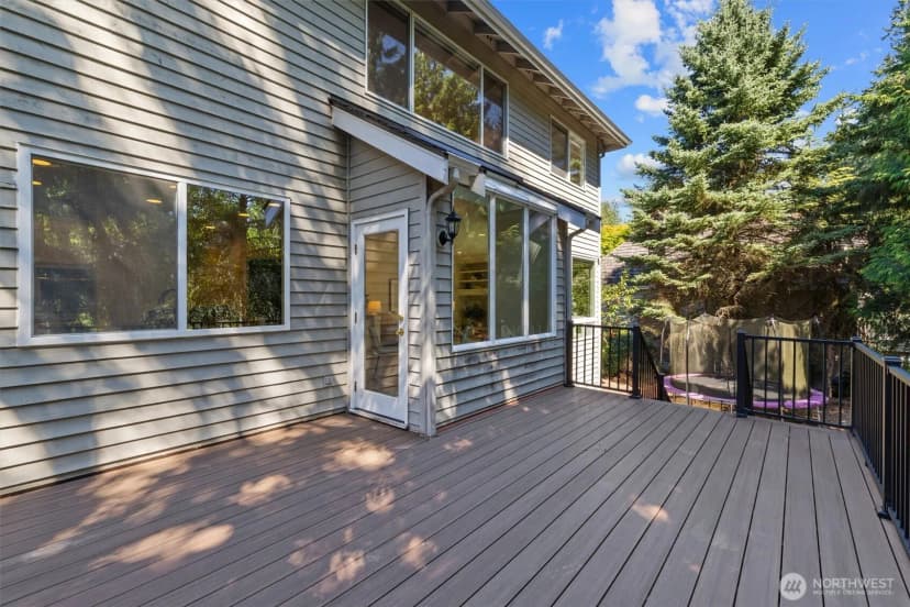 Property photo for 20537 Ne 34th Place, Sammamish photo 30