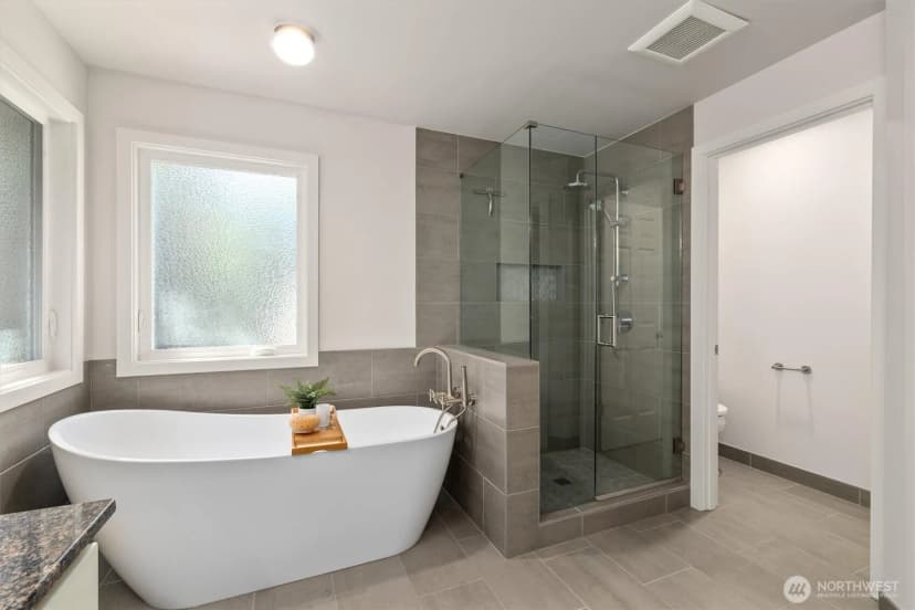 Property photo for 20537 Ne 34th Place, Sammamish photo 23