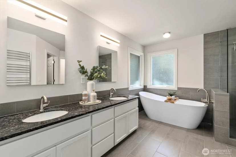 Property photo for 20537 Ne 34th Place, Sammamish photo 24