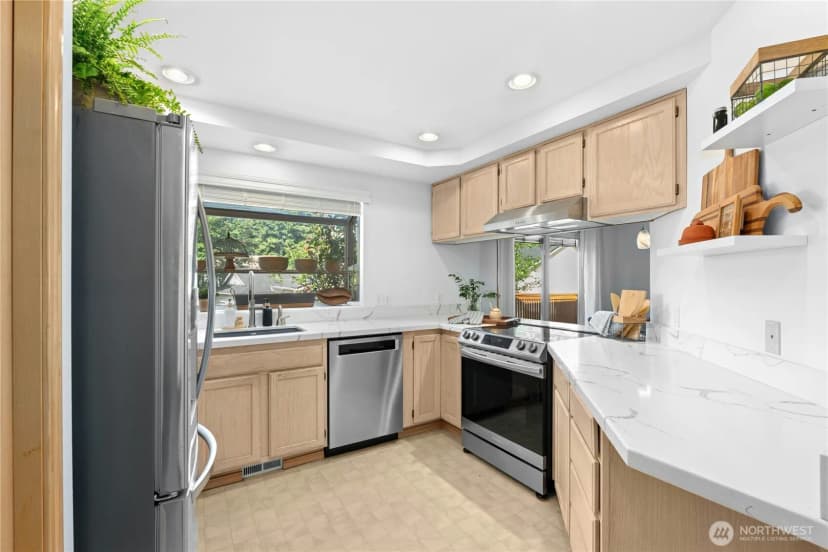 Property photo for 11416 Se 228th Place, Kent photo 9