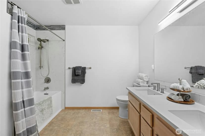 Property photo for 11416 Se 228th Place, Kent photo 13
