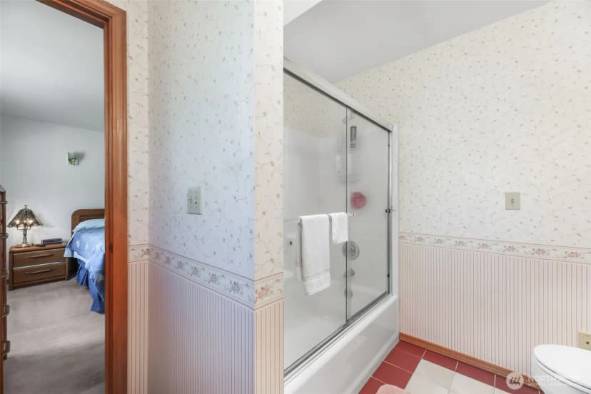 Property photo for 18 B E Intercity Avenue, Everett photo 24