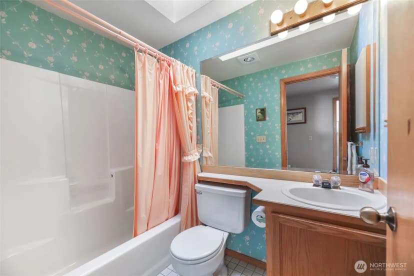 Property photo for 18 B E Intercity Avenue, Everett photo 27