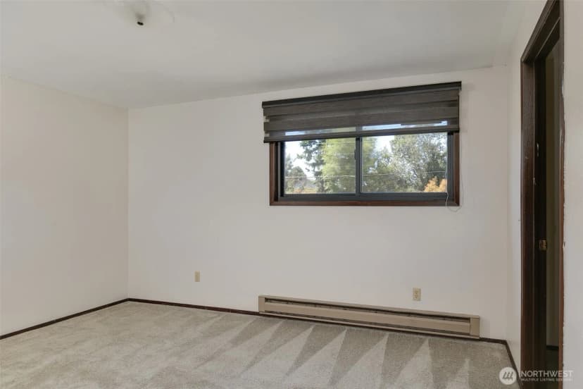 Property photo for 748 Sw Heller Street, Oak Harbor photo 23