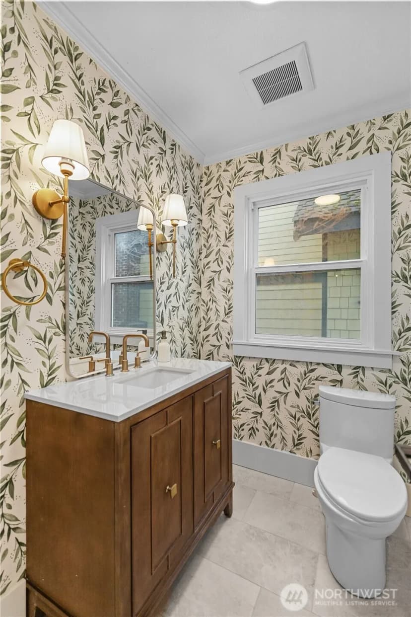 Property photo for 916 N Stadium Way, Tacoma photo 18