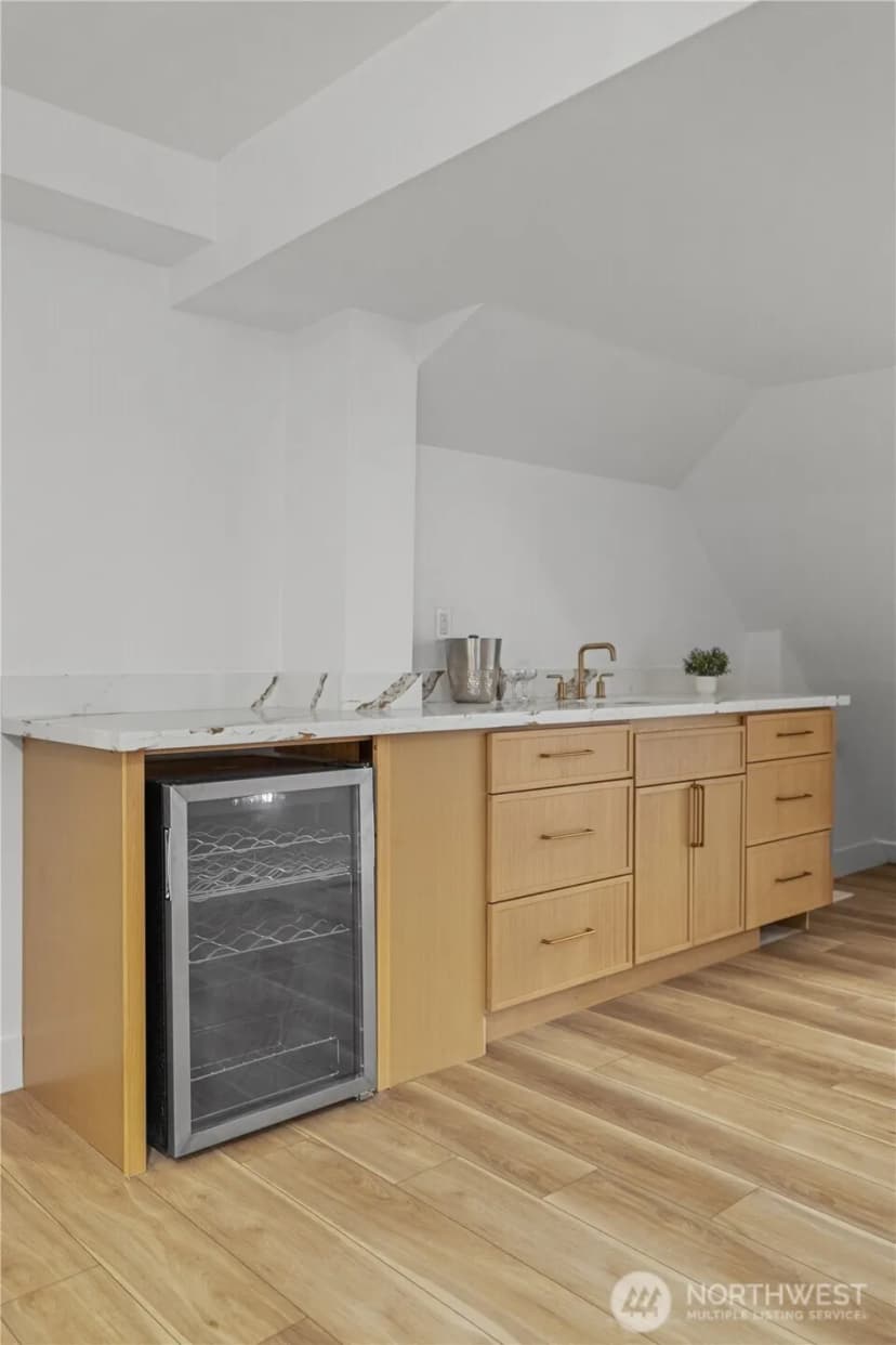 Property photo for 916 N Stadium Way, Tacoma photo 30