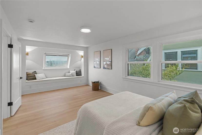 Property photo for 916 N Stadium Way, Tacoma photo 21