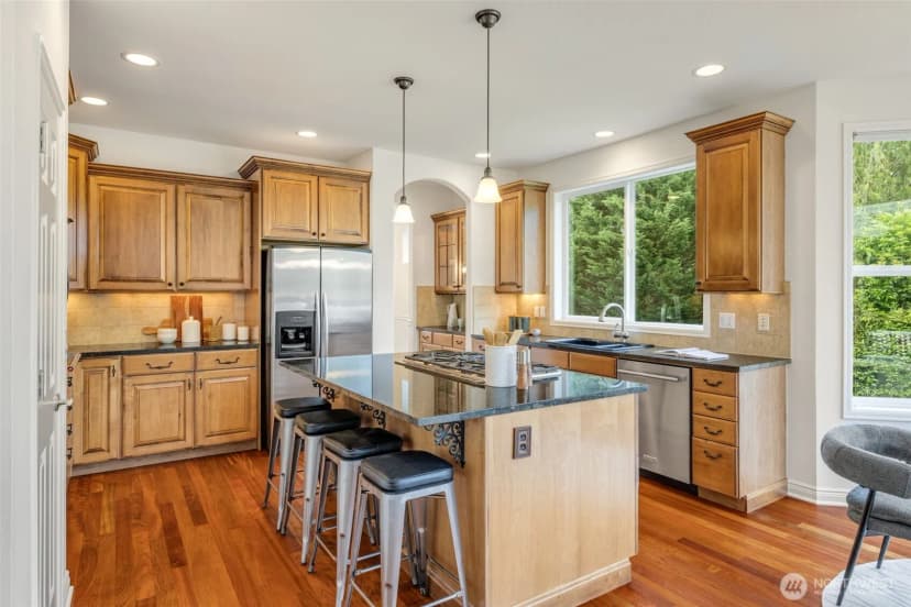 Property photo for 108 239th Way Se, Sammamish photo 11
